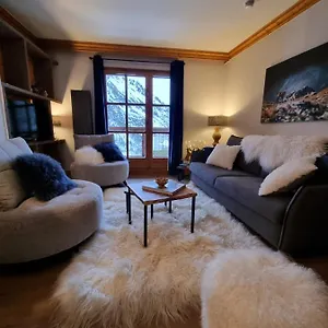  Apartment Arc 1950 Refuge Du Montagnard: Ski-in/ski-out With Mont Blanc Views France